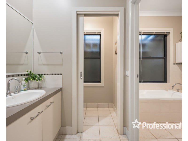 10 Delaware Court, Wodonga VIC 3690