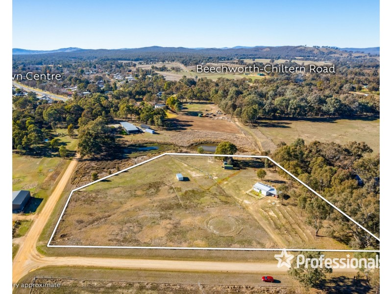 18 Moffat Road, Chiltern VIC 3683