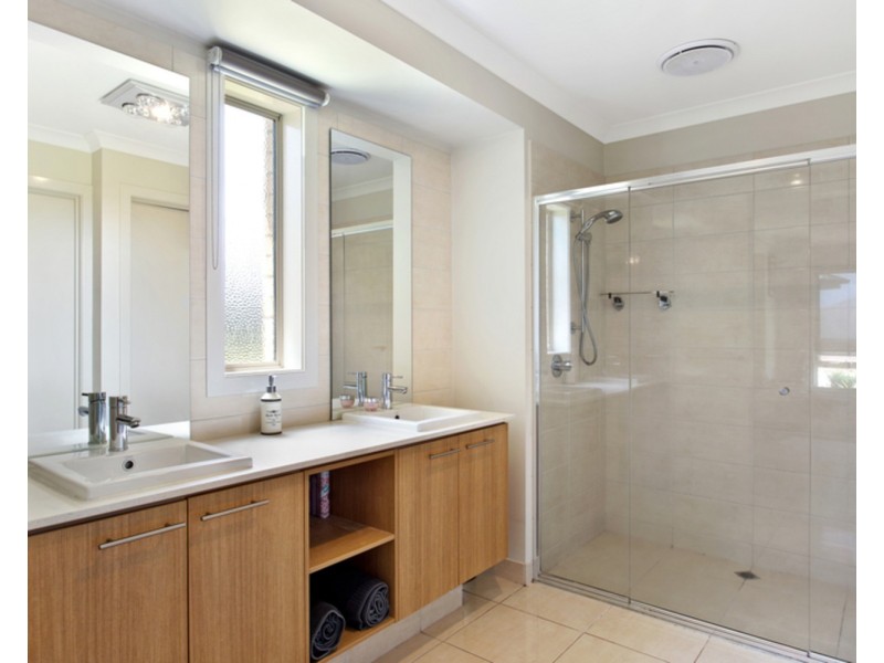 34 Lysterfield Lane, Wodonga VIC 3690