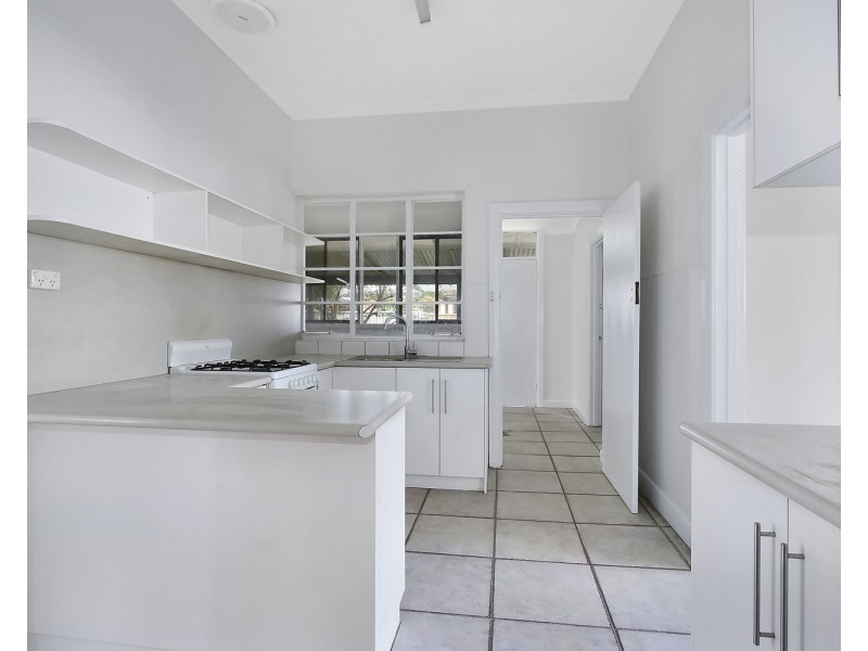 206 Olive Street, Albury NSW 2640