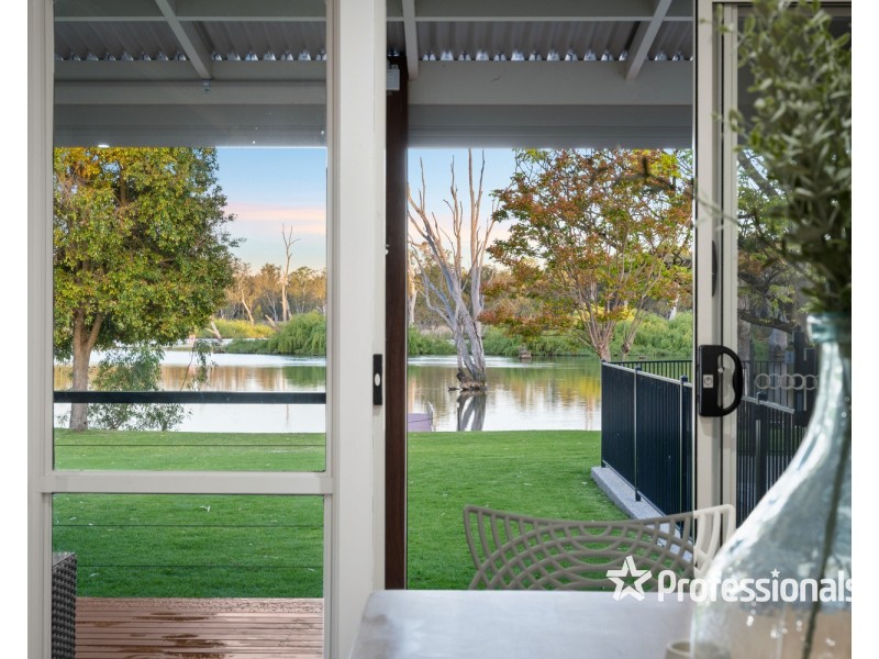 6 Bailey Street, Bundalong VIC 3730