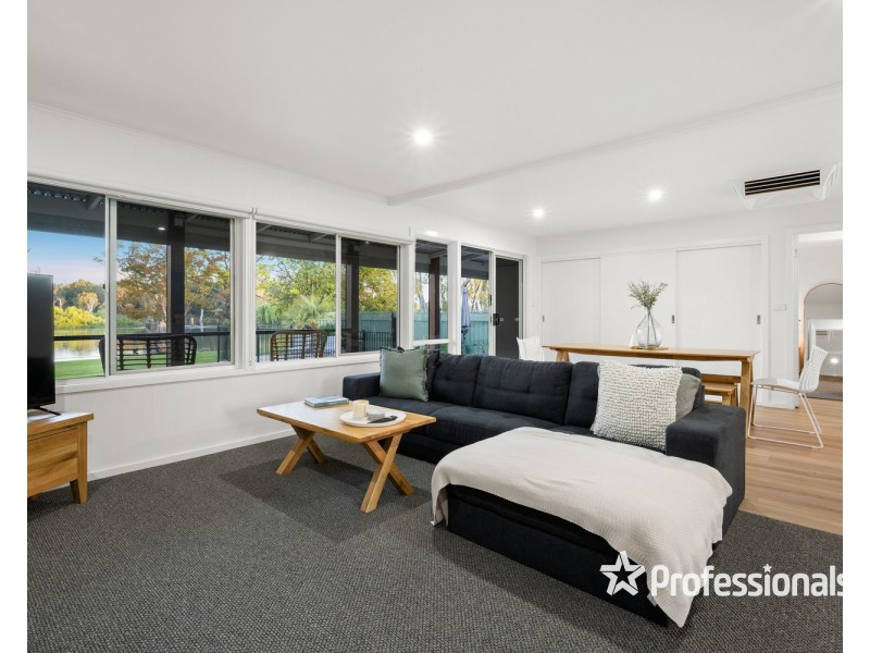 6 Bailey Street, Bundalong VIC 3730