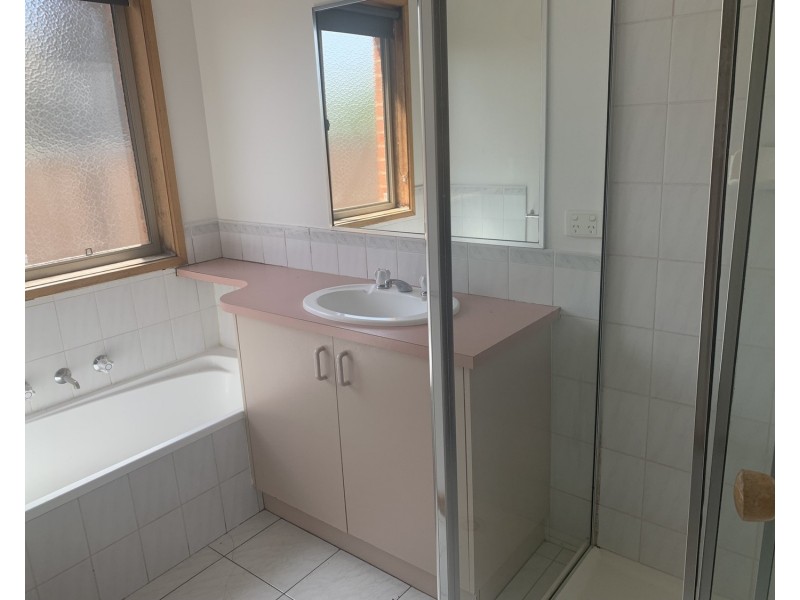 16 Edinburgh Circuit, West Wodonga VIC 3690