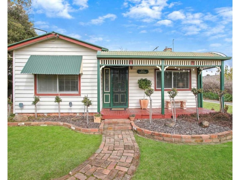 451 McDonald Road, Lavington NSW 2641