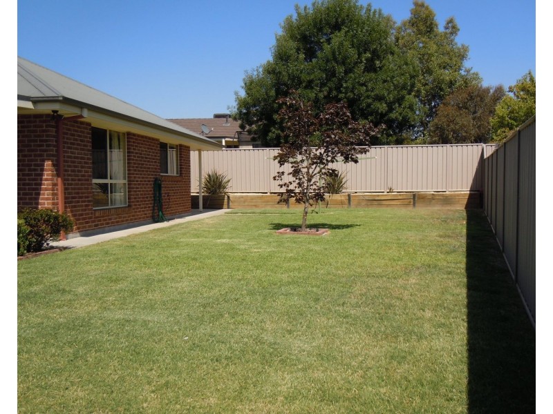 11 Ambrose Crescent, Wodonga VIC 3690