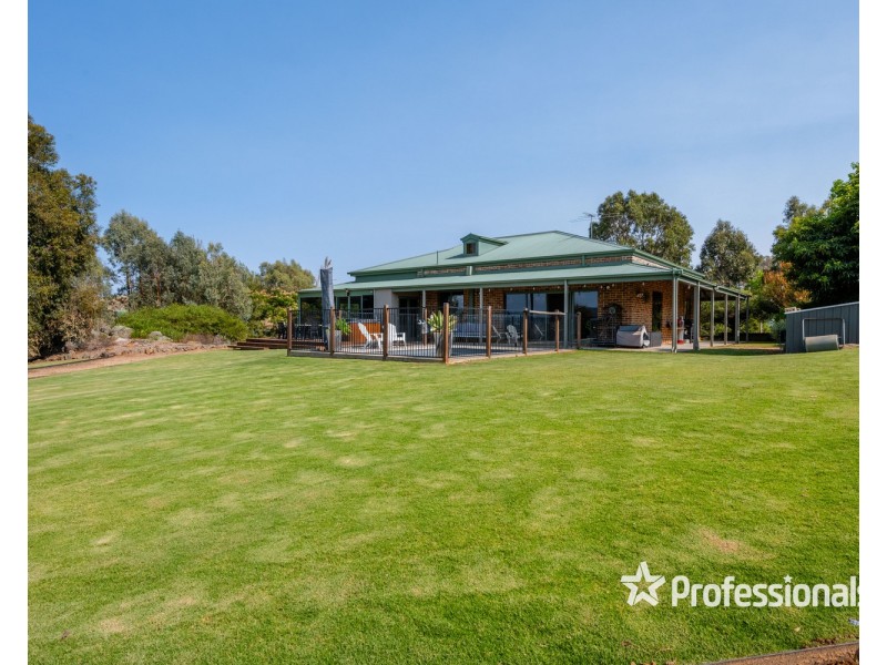 330 Ennis Road, Leneva VIC 3691