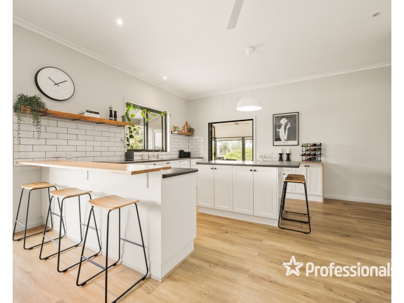 330 Ennis Road, Leneva VIC 3691