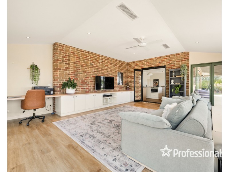 330 Ennis Road, Leneva VIC 3691