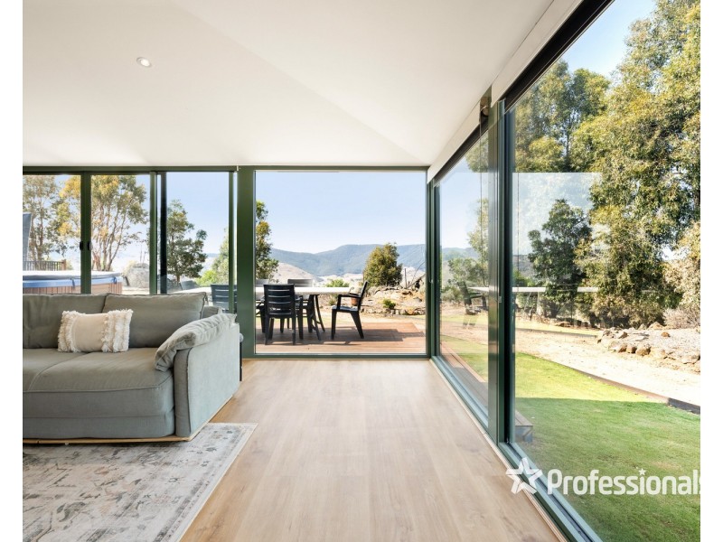 330 Ennis Road, Leneva VIC 3691