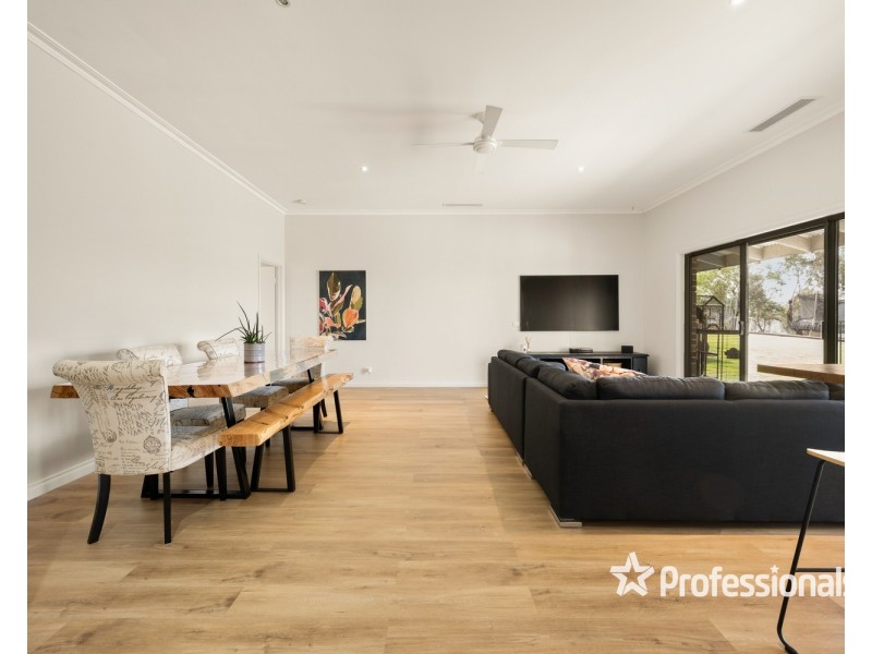 330 Ennis Road, Leneva VIC 3691