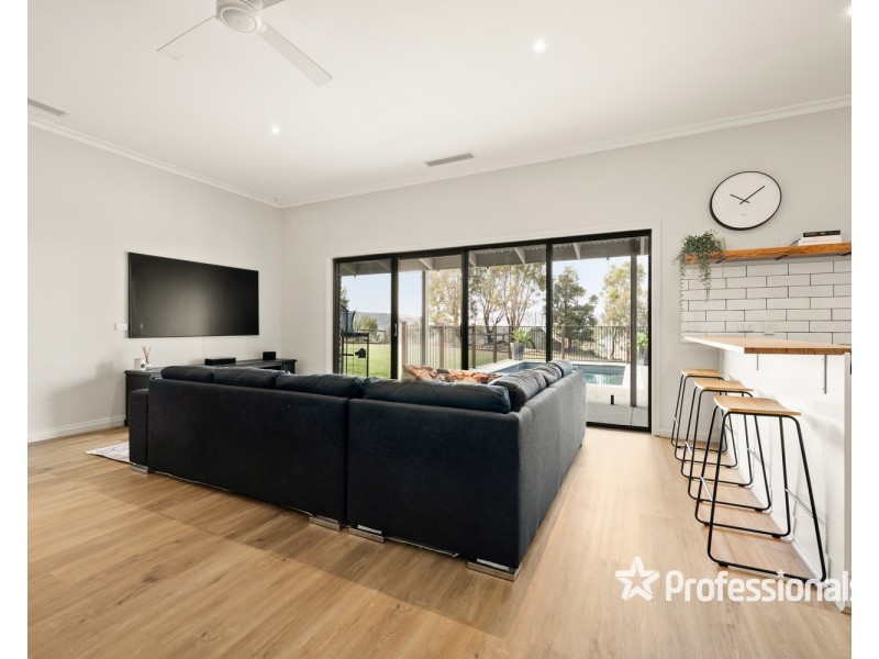 330 Ennis Road, Leneva VIC 3691