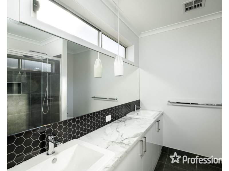 3 Sieben Street, Killara VIC 3691