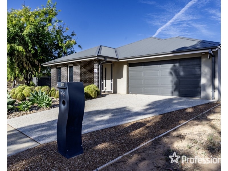 65 Robinson Way, Yarrawonga VIC 3730
