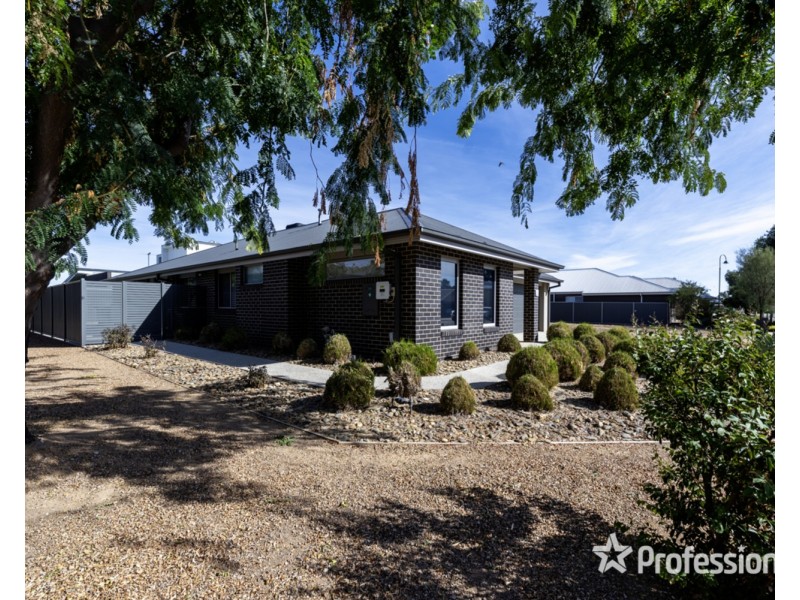 65 Robinson Way, Yarrawonga VIC 3730