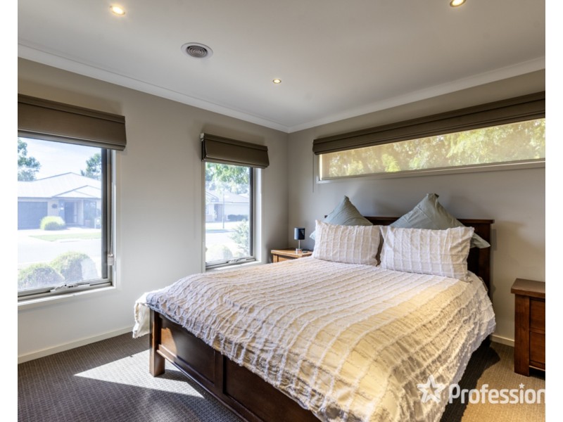 65 Robinson Way, Yarrawonga VIC 3730