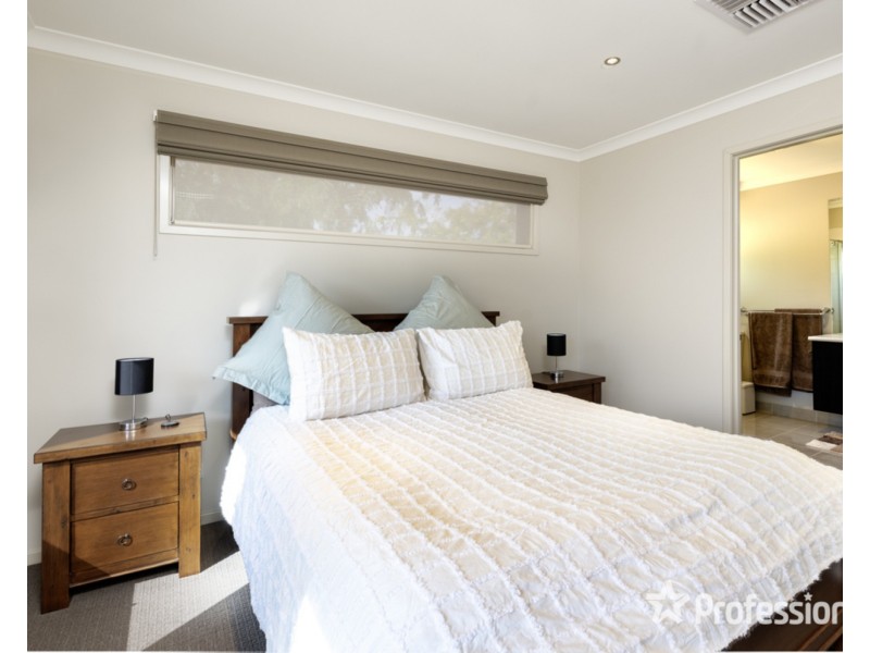 65 Robinson Way, Yarrawonga VIC 3730