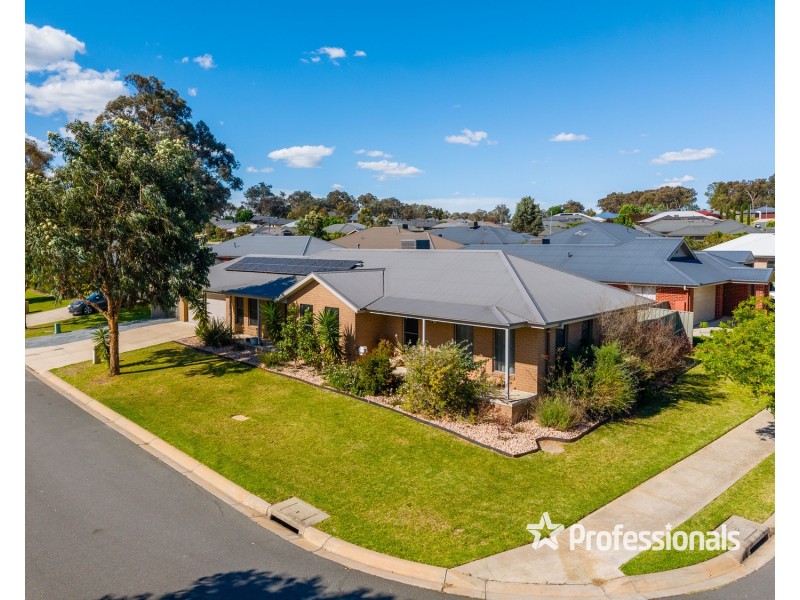 66 Songlark Crescent, Thurgoona NSW 2640