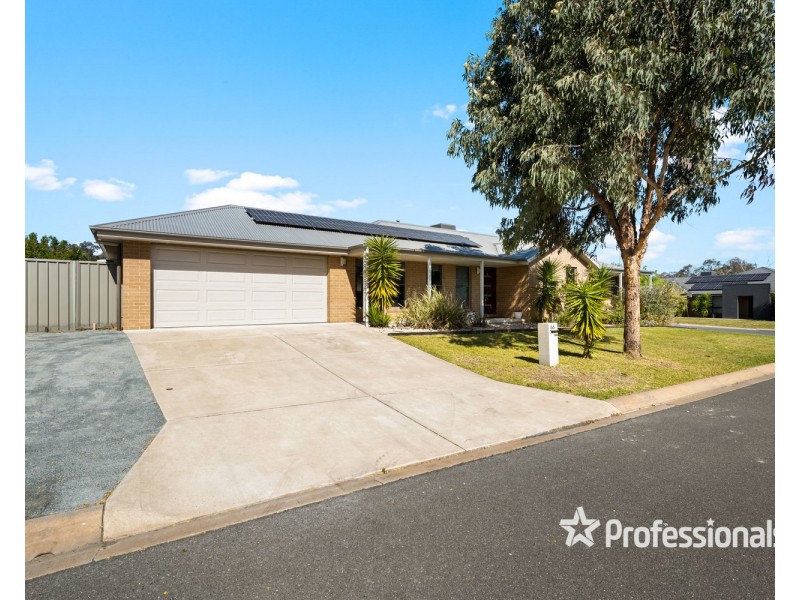 66 Songlark Crescent, Thurgoona NSW 2640
