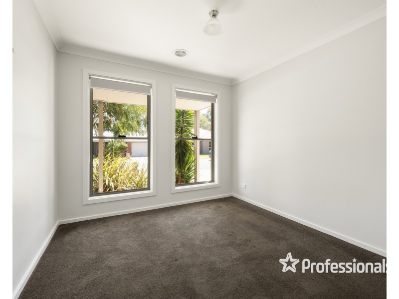 66 Songlark Crescent, Thurgoona NSW 2640