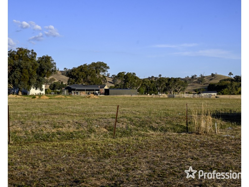 10 Mountain Circuit, Tangambalanga VIC 3691