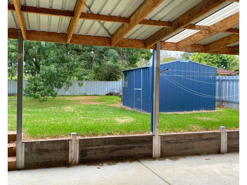 17 Jacaranda Street, West Albury NSW 2640
