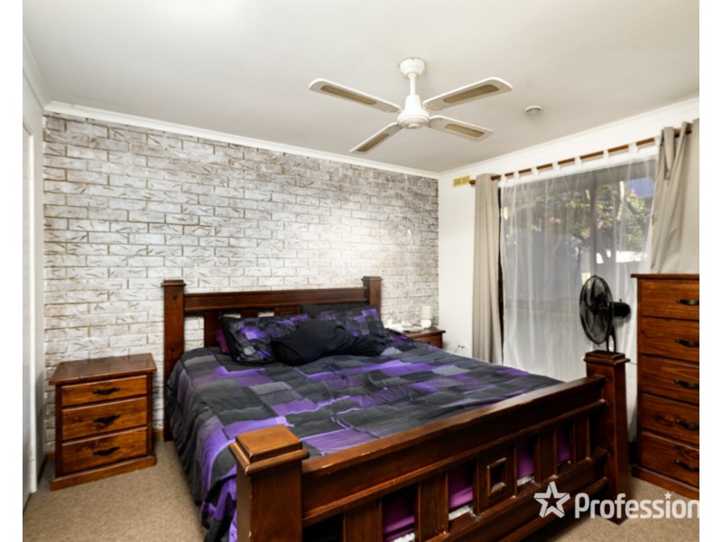 3/8 Page Court, West Wodonga VIC 3690