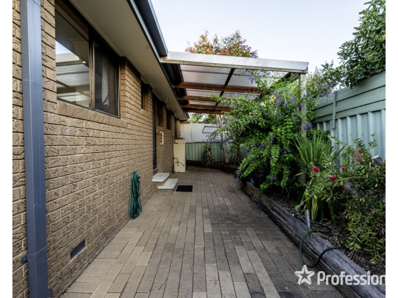 3/8 Page Court, West Wodonga VIC 3690