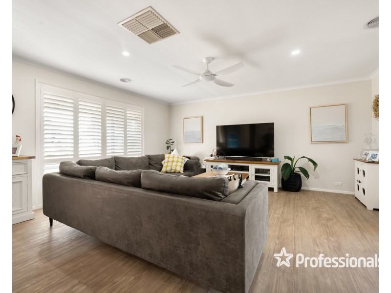 18 Osprey Circuit, West Wodonga VIC 3690