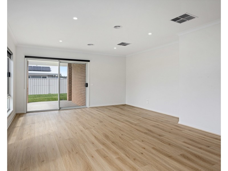 17 Beadsworth Street, Baranduda VIC 3691
