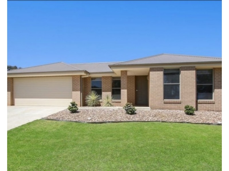 54 Osprey Circuit, Thurgoona NSW 2640