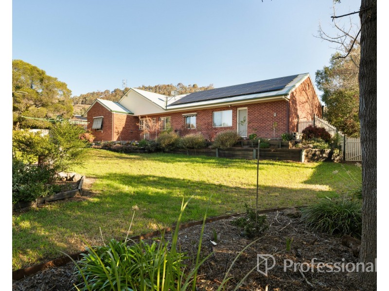 2 Kerferd Court, West Wodonga VIC 3690