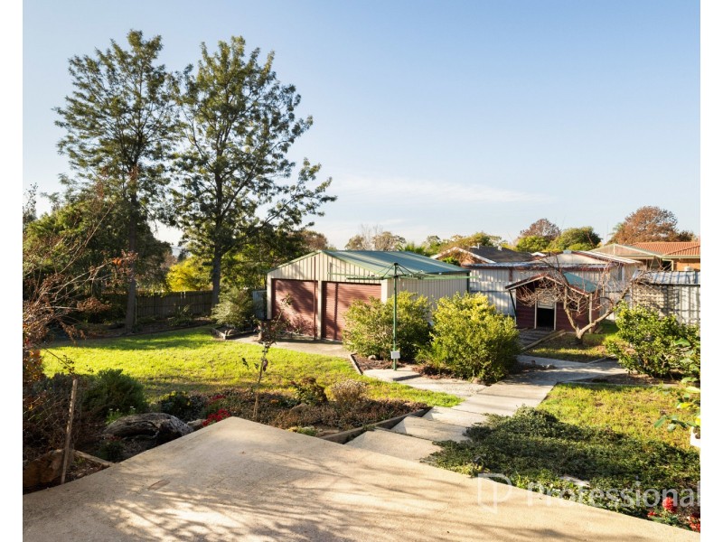 2 Kerferd Court, West Wodonga VIC 3690