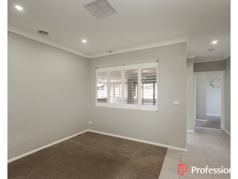 33 Erlandsen Circuit, Wodonga VIC 3690