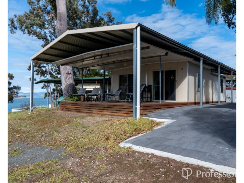 Cabin 68 Lake Hume Tourist Park, Lake Hume Village NSW 3691