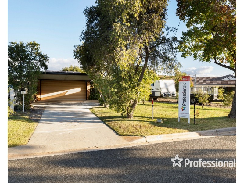 6 Lachlan Court, West Wodonga VIC 3690