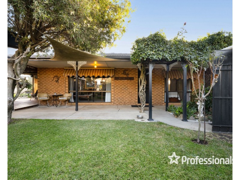 6 Lachlan Court, West Wodonga VIC 3690