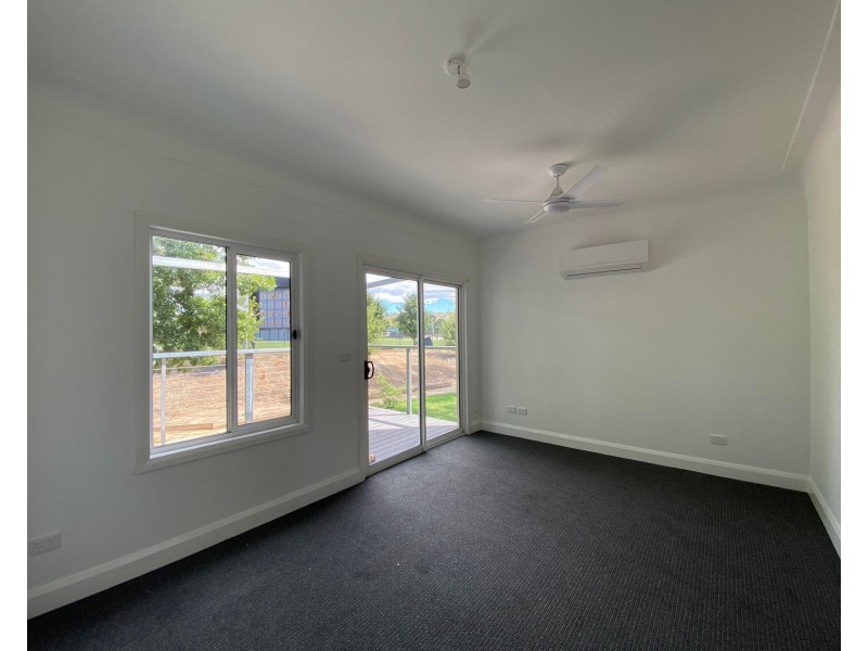 2/76 Charles Street, Wodonga VIC 3690