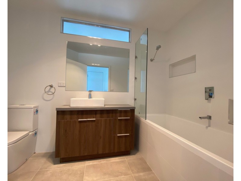 2/76 Charles Street, Wodonga VIC 3690