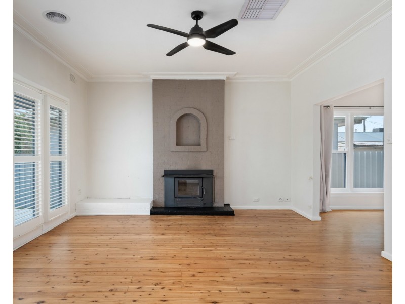 15 Woodland Street, Wodonga VIC 3690