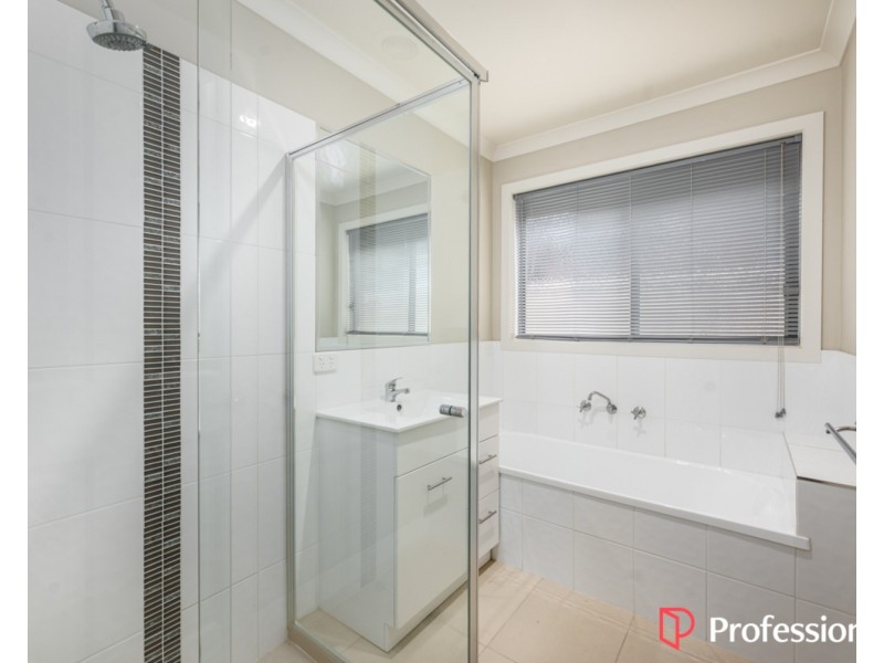 33 Axford Boulevard, Wodonga VIC 3690