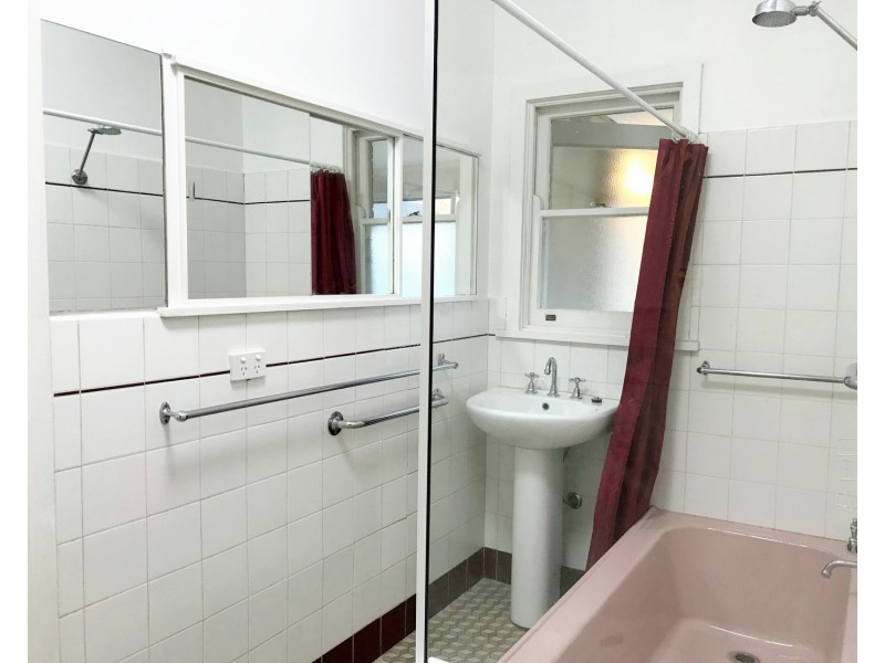 677 Pemberton Street, Albury NSW 2640