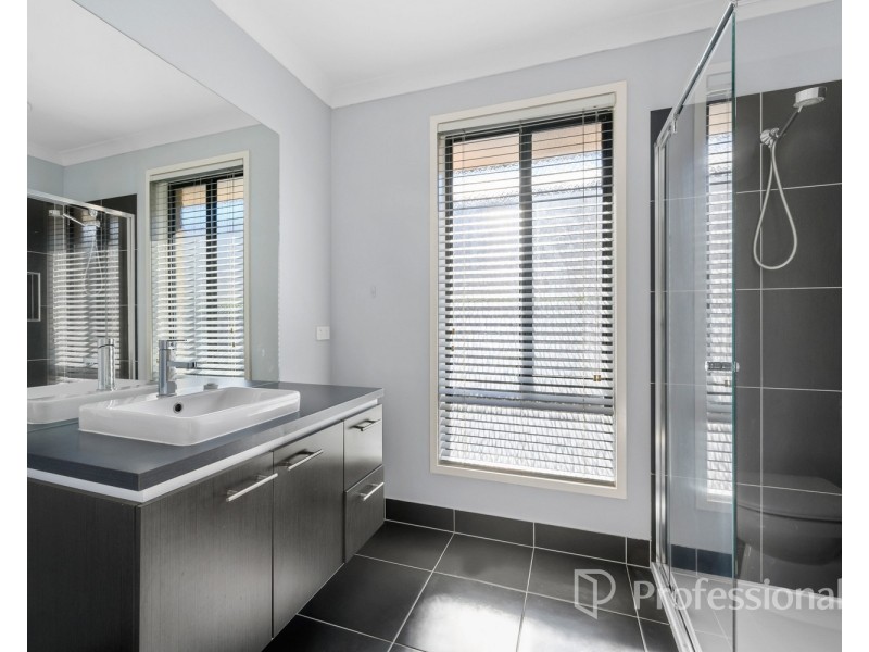 13 Toy Court, Wodonga VIC 3690