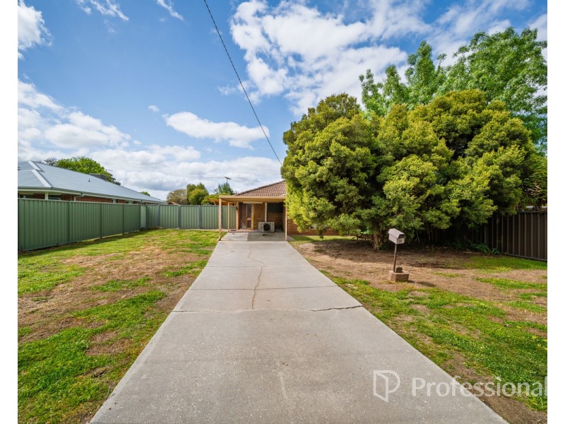 26 Epsom Road, Chiltern VIC 3683