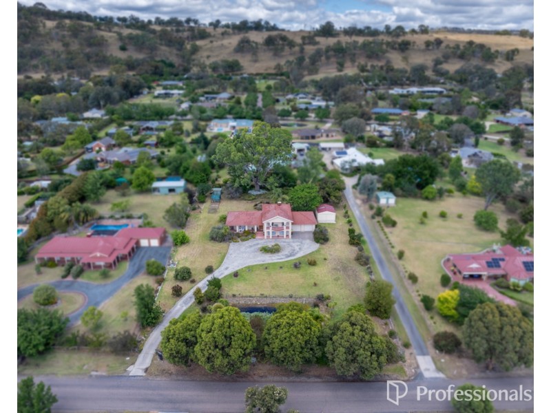 13 Innisfree Drive, West Wodonga VIC 3690