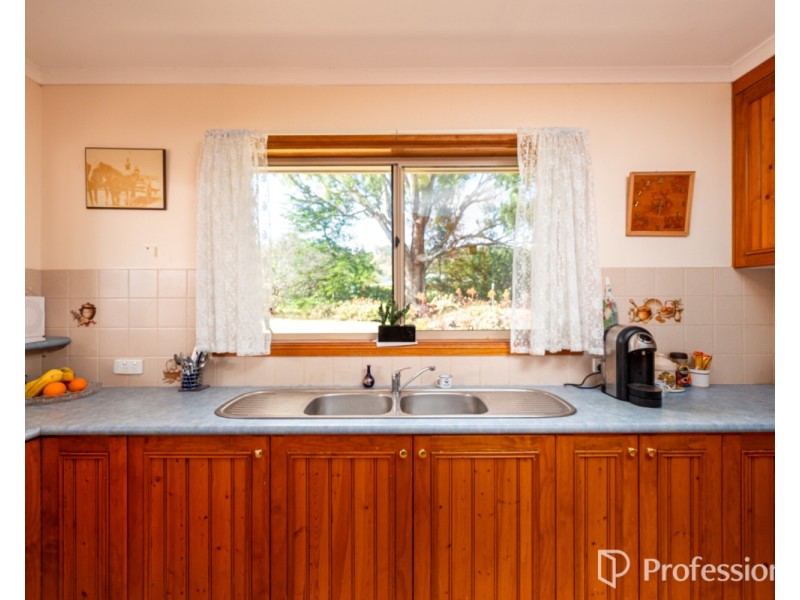 13 Innisfree Drive, West Wodonga VIC 3690