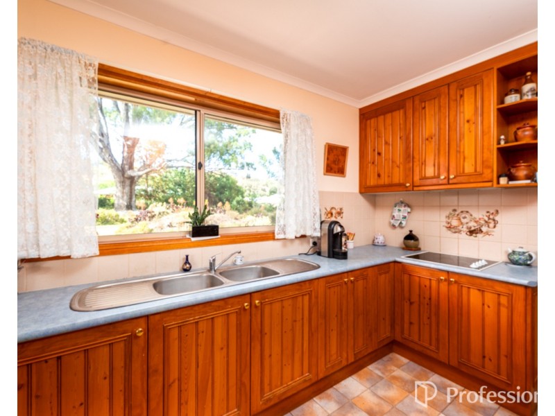 13 Innisfree Drive, West Wodonga VIC 3690