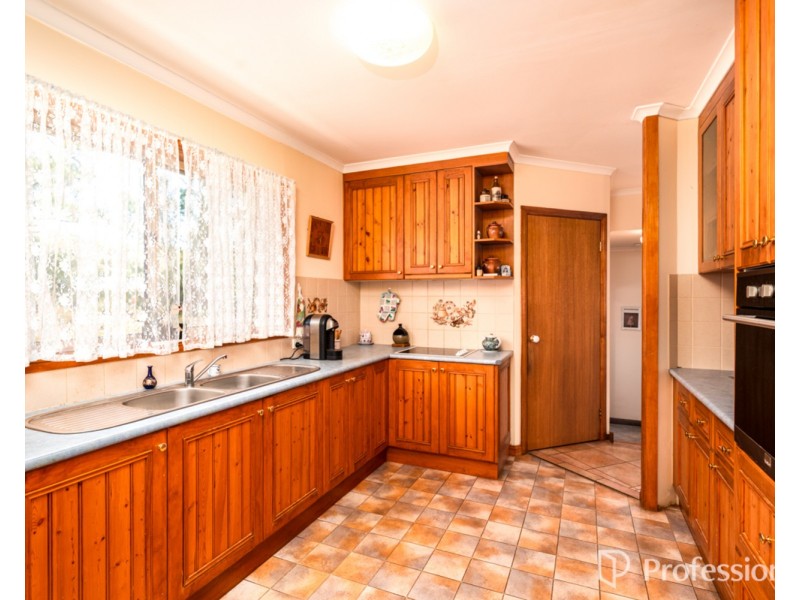 13 Innisfree Drive, West Wodonga VIC 3690
