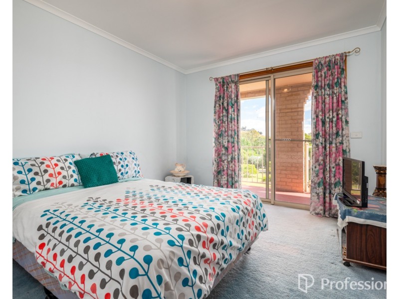 13 Innisfree Drive, West Wodonga VIC 3690