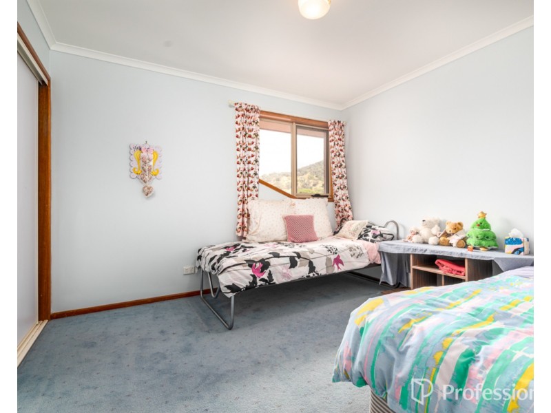 13 Innisfree Drive, West Wodonga VIC 3690