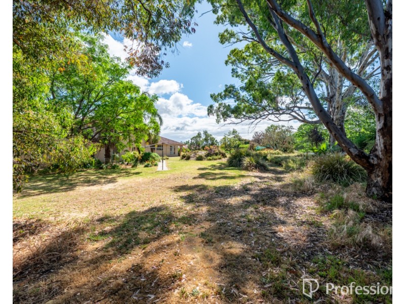 13 Innisfree Drive, West Wodonga VIC 3690
